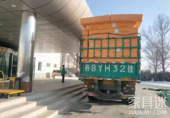 庫斯床墊運輸路上