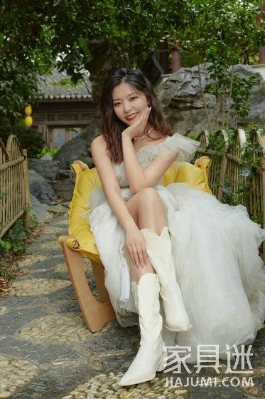 李倩與IMG LUNA 盧娜椅3