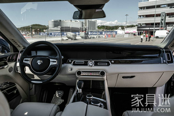內飾 來源：官網